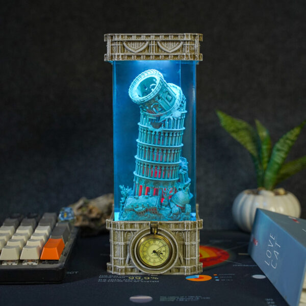 Pisa – Gothic Resin Lamp