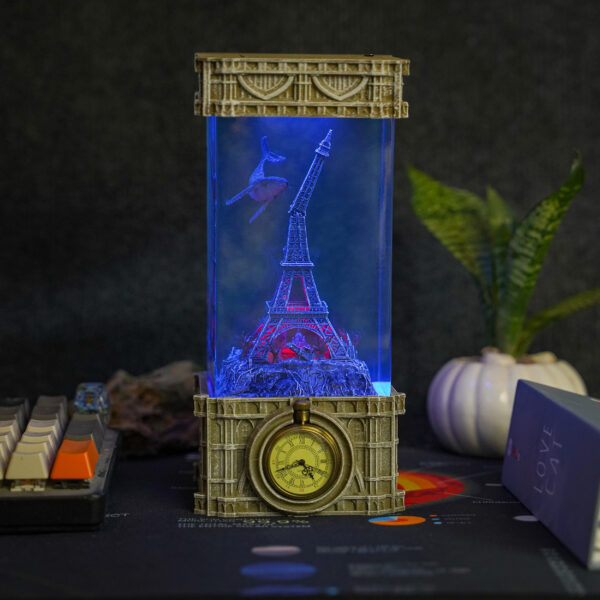 Pari – Gothic Resin Lamp