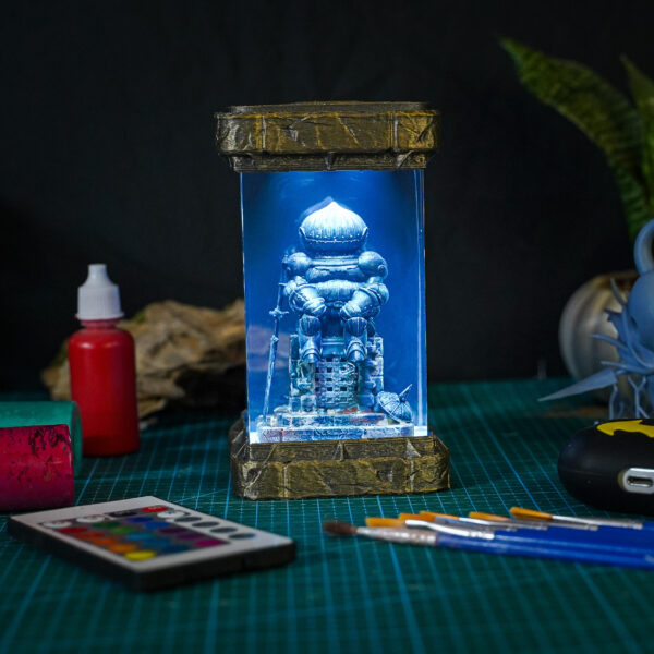 Siegmeyer of Catarina Resin Lamp
