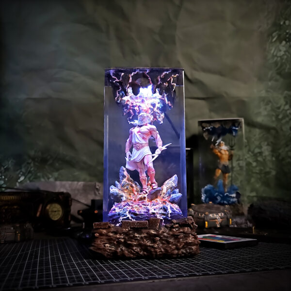 Athens Zeus Resin Lamp