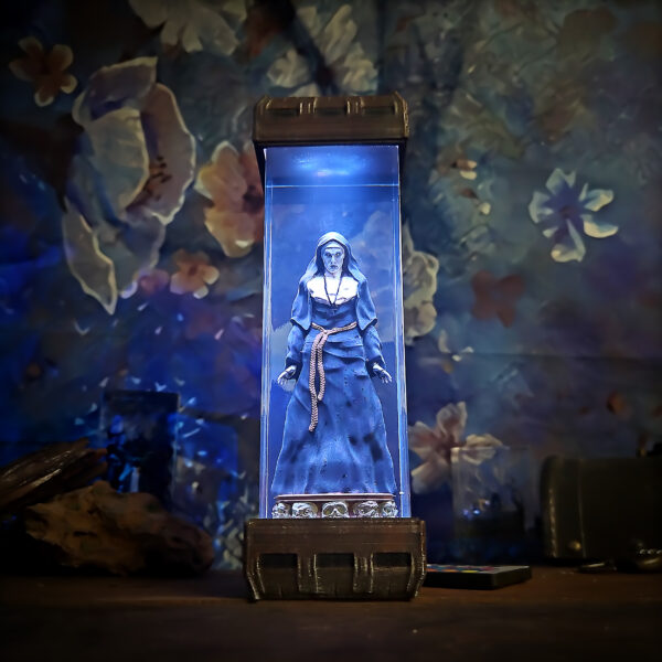 VALAK Resin Lamp