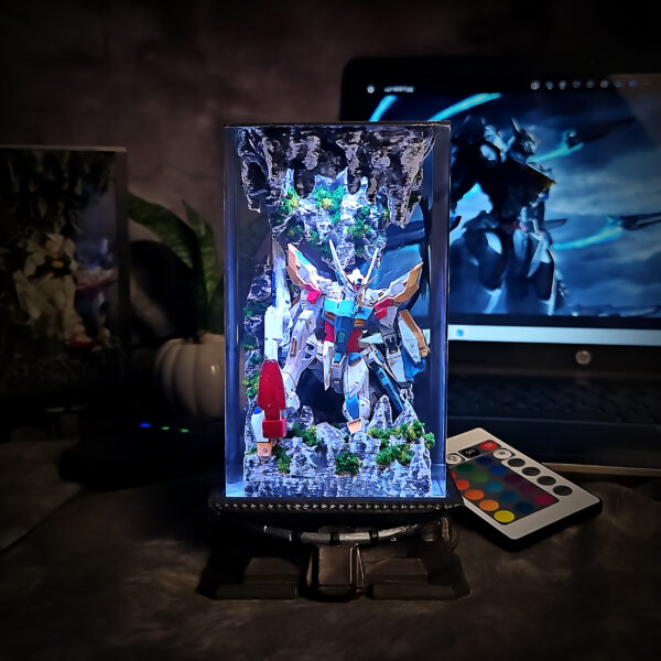 GUNDAM V2 – Resin Lamp