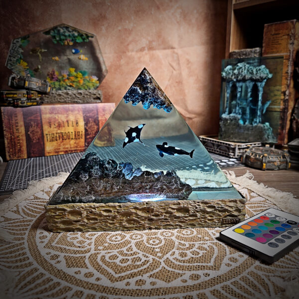 Ocean Whale Triangle Resin Lamp