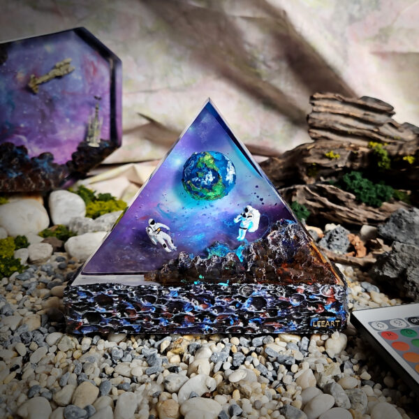 Galaxy StarTrek Triangle Resin Lamp