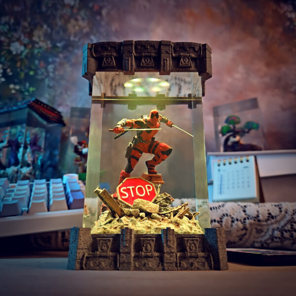 Marvel - Deadpool Resin Lamp V1